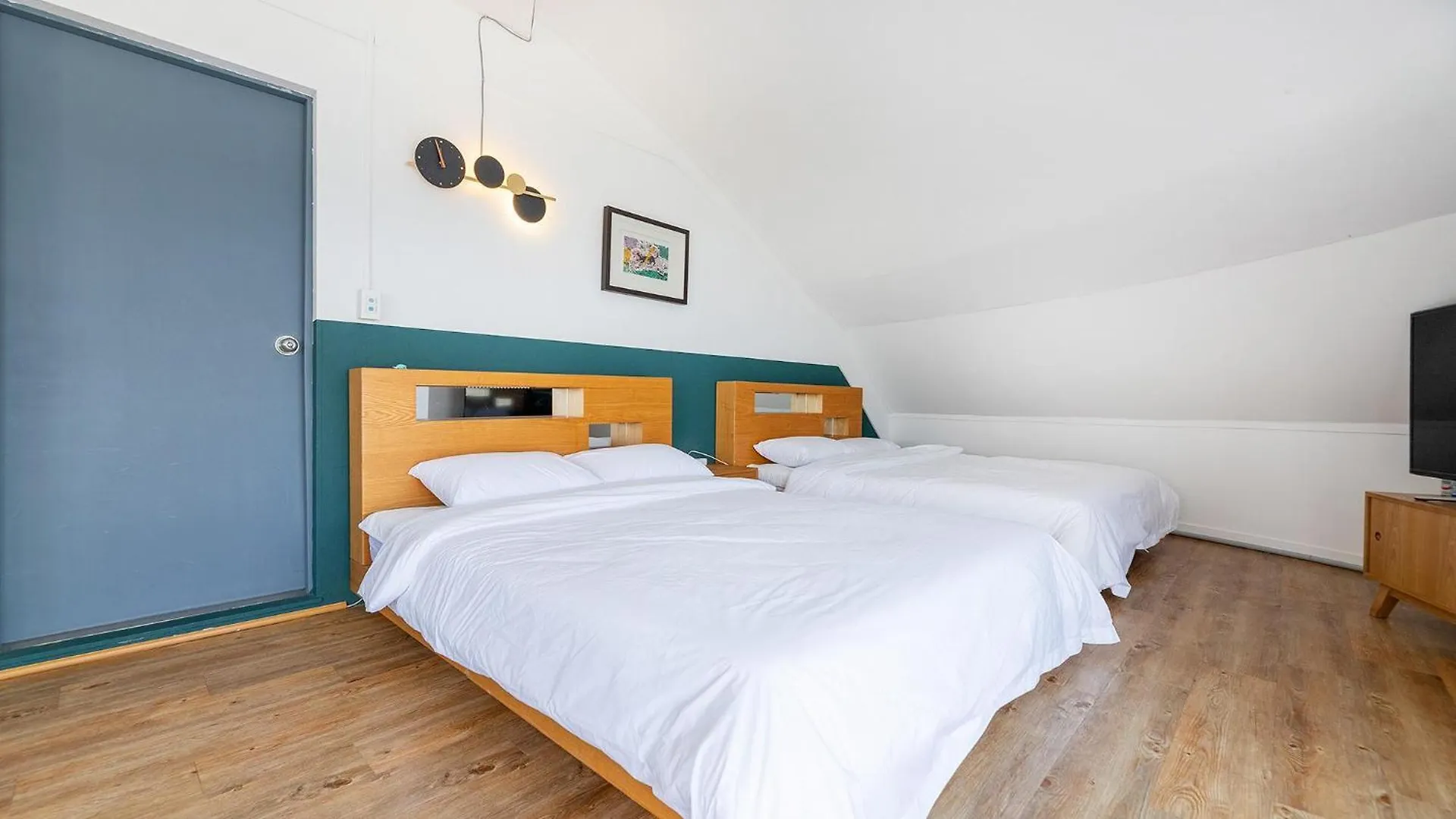 Guest house Jeju Ufo Pension