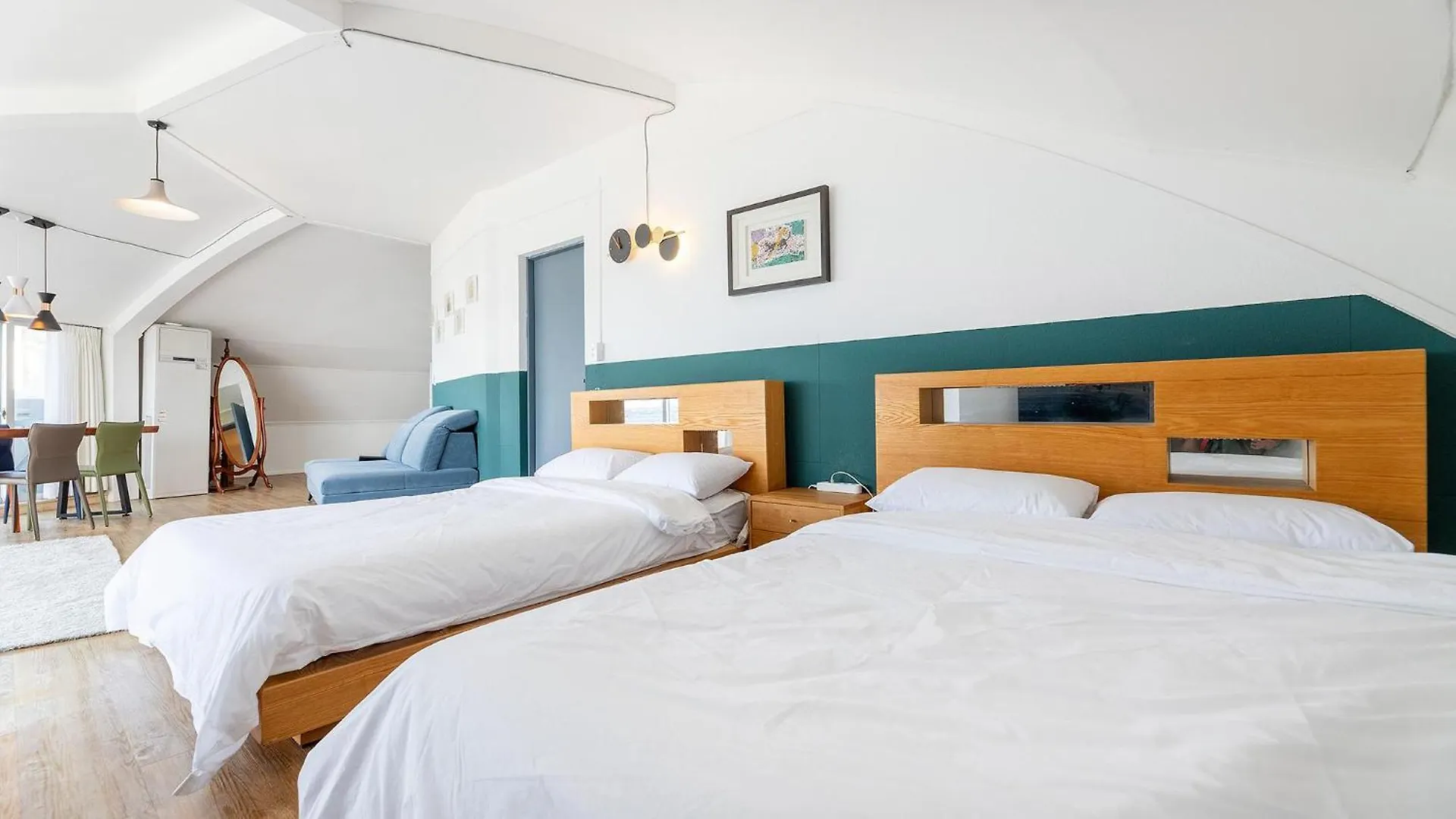 Jeju Ufo Pension Guest house