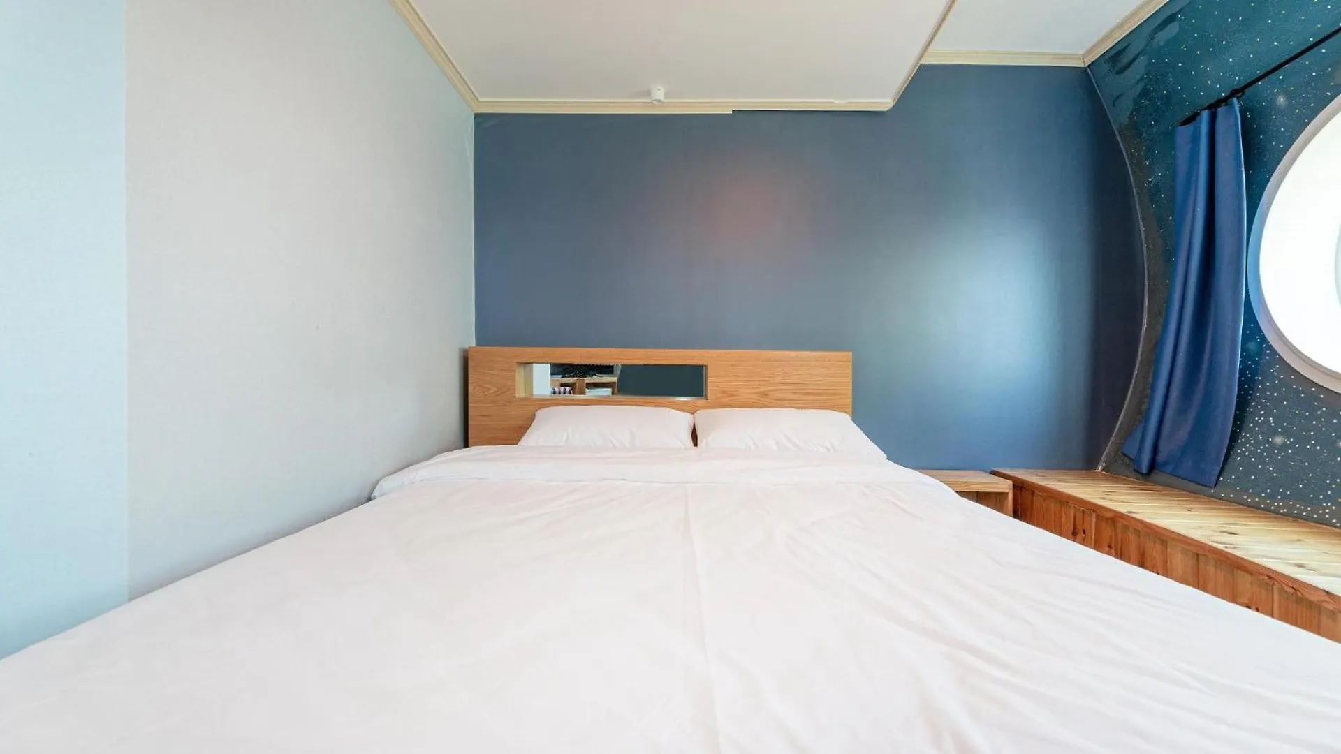 Jeju Ufo Pension Guest house